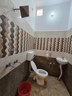Raghuvar Guest House Home Stay - Ayodhya - 7