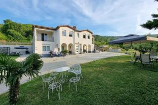 Casa Ma3x Apartments with Shared Pool - 4