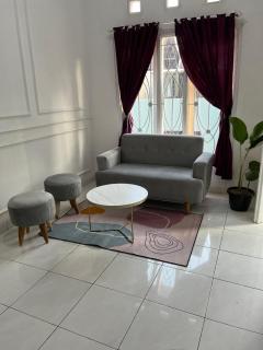 Tiyasan House Homestay Jogja - Kejayan - 6