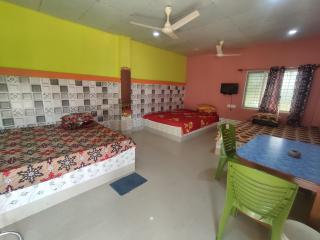 Sarkar Home Stay - - 9