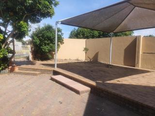 Lifestyl Cottage - - 4