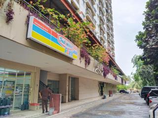 Amerta Room Apartemen Mutiara Powered by Cocotel - 3