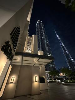 Luxury 1BR Burj Khalifa View Walk to Dubai Mal - Dubai - 0