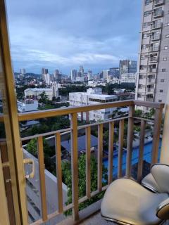 1 BR with Balcony with Netflix at Horizons 101 Cebu City - Cebu City - 6