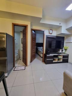 1 BR with Balcony with Netflix at Horizons 101 Cebu City - Cebu City - 1