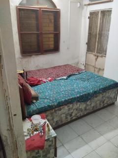 Family Home Stay - Ahmedabad - 7