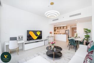 Vogue Downtown Views II with Direct Access to Dubai Mall Via a Climate Controlled Bridge, Two Bedroom Apartment with Balcony and Burj Khalifa View - Dubai - 2