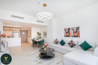 DOWNTOWN VIEWS II - VOGUE Two Bedroom Apartment with 2 Balconies and Full Burj Khalifa, Opposite Dubai Mall Skybridge - 3