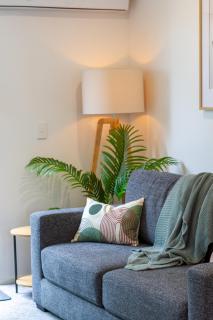 Central Convenience Stroll to Bars and Eateries - 6