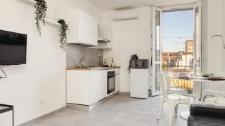 Ideal Rent - Sirtori 10 - Milan - 1