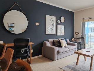 Cove Retreat Empire Apartment - Muizenberg - 4