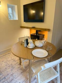 Bay House - Broadway - 1
