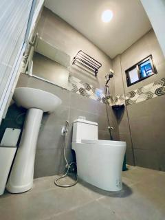 FYLL Homes - Ysabella Suite Stylish Art Deco 1-Bed Apartment with FREE Parking Near Pagsanjan Falls & Caliraya - 5