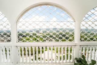 Skyline Suites 2 Queen bedroom - perfect for a couples getaway! condo - Montego Bay - 4