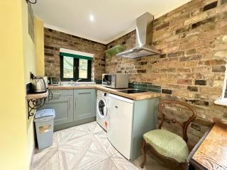 Restful Break 2 bedrooms Woods Cottage close to Hiking Park Chislehurst Caves - Chislehurst - 2