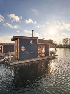 Hausboot IRENE mit Kamin - Winter an der Dove Elbe - Hamburg - 9