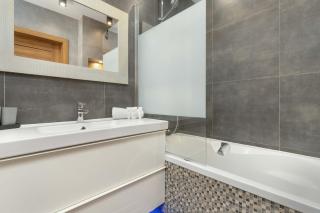 Przytulny Apartament z Parkingiem Lawendowe Wzgórze by Noclegi Renters - Danzig - 7