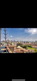 Amazing city center skyline apartment - Milan - 9