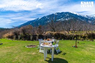 StayVista at Ekaa House with BBQ, Bonfire, WiFi, Lawn & Pet Friendly - 6
