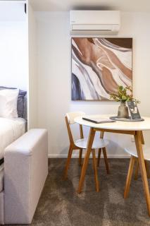 Bright and Inviting Studio Near South City Mall - Christchurch - 7