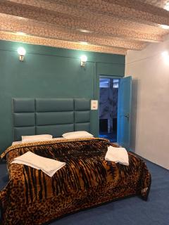 ApriQuince Lodge - Tangmarg - 5