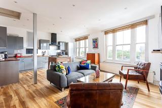 Contemporary Open Plan Penthouse - Londra - 0