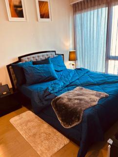 1BR at Thonglor BTS InfinityPool overlooking city - 8