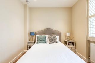 Elegant Two Bedroom Flat in Redcliffe Gardens - London - 6