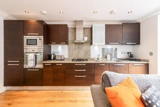 Gorgeous Kentish Town Flat - 9