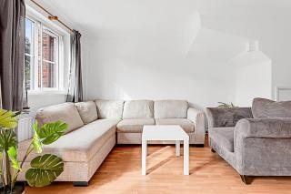 Beautiful Three-Bedroom House in Richmond - Richmond upon Thames - 6