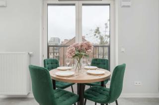 Przytulny Apartament z Tarasem & Balkonem by Noclegi Renters - Wrocław - 4