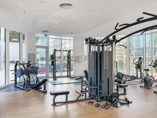 Stunning 1Bdr-4Gst Luxury with Burj Khalifa View - 7