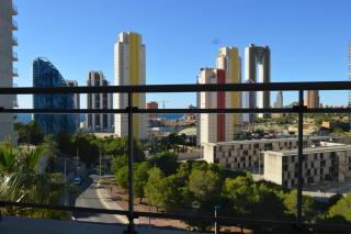 Tu Paraíso Costero en Playa de Poniente, Vistas al Mar, Arena Dorada y un Entorno de Lujo - Benidorm - 8