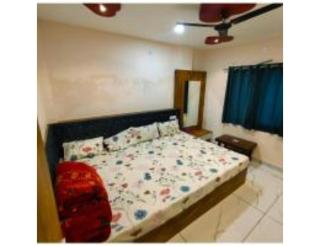 Hotel Om Namah Shivay, Ujjain , 2 km from Shri Mahakaleshwar Jyotirlinga Temple - Ujjain - 0