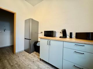 #2 RebelRents - 4P - Apartment Smart-TV - WLAN - voll ausgestattete Küche - Zeitz - 3