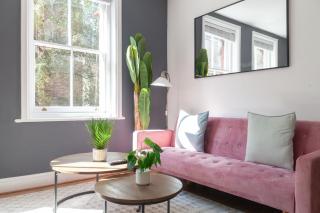Chic One Bed City Flat - London - 9
