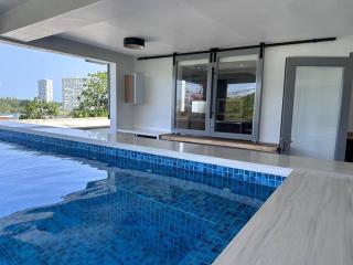 Modern Poolside Getaway - Fajardo - 2