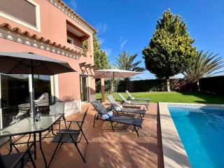 Gated Family Villa with Private Pool and Garden - - 5