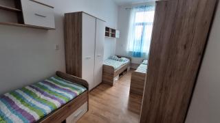 Hostinské pokoje nad restaurací Košetice se sdílenou koupelnou a kuchyňkou - Pelhřimov - 1