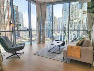 Next to METRO 1BED with Panoramic Lake View - 6
