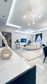 شقة فاخرة - Sheikh Zayed - 0