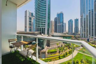 Renovated Lake Terrace Studio JLT Next to METRO! - Dubai - 5