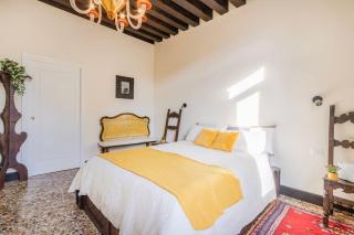 Canal View Luxury Heritage Retreat 2 Bedroom - 0
