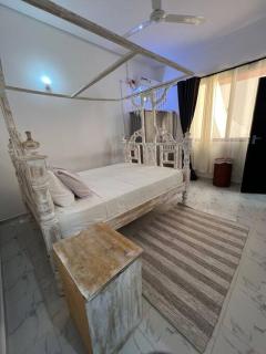 Nani Coastal Retreat Modern Bungalow with Terrace - Kilifi - 2