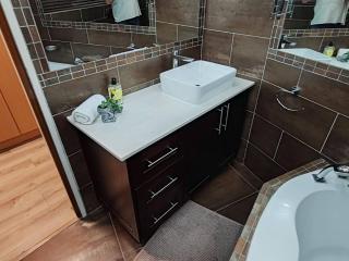 Indulgent Escape, Jet Bath, Stunning Views Boma Firepit -Retreat from the City - 8