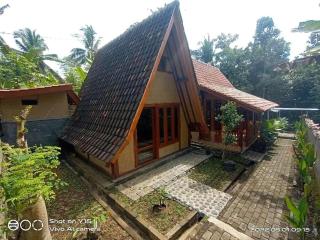 Celcius Villa and Camp With Tour Ijen - 4