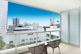 Fontainebleau Jr Suite with Balcony Condo - 5