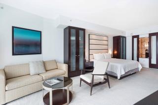 Fontainebleau Jr Suite with Balcony Condo - 3