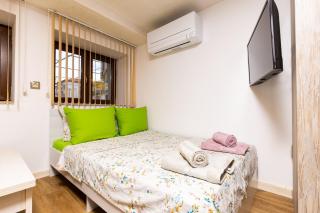 Tiny Secret Place next to MU with Private Parking - Plovdiv - 7