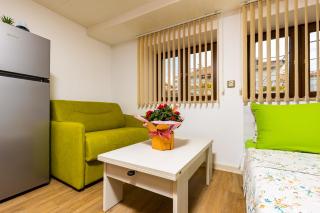 Tiny Secret Place next to MU with Private Parking - Plovdiv - 6